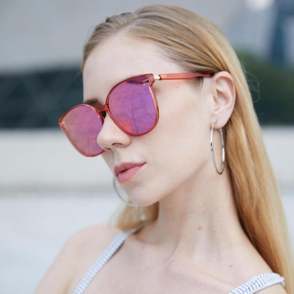 The Timeless Elegance of Cat Eye Sunglasses: A Fashion Icon Returns!