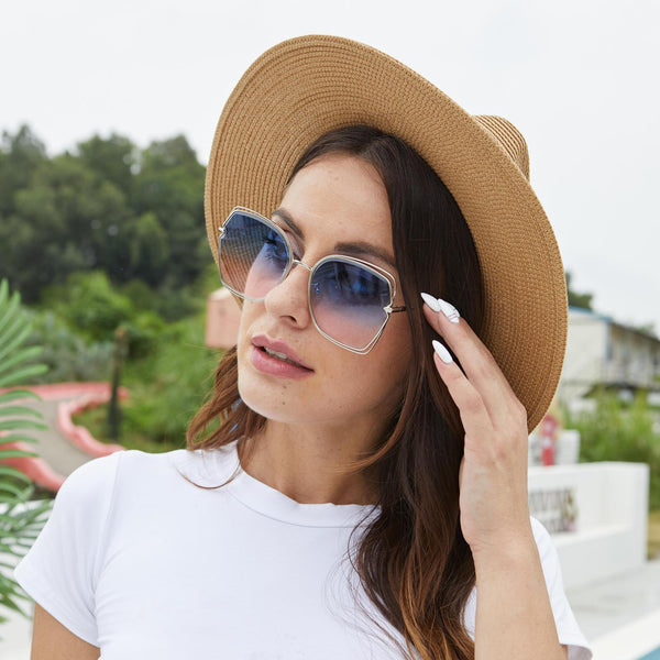 Accessorize in Style: How to Choose Women's Trendy Sunglasses for Your Face Shape
