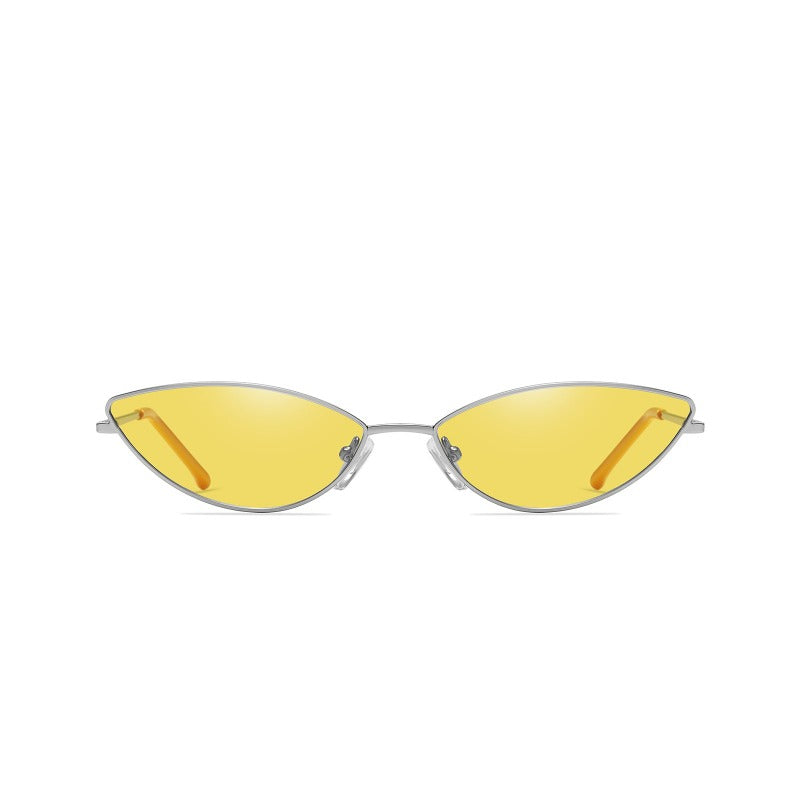 Duco Vintage Oval Sunglasses for Women with Small Metal  display picture 1